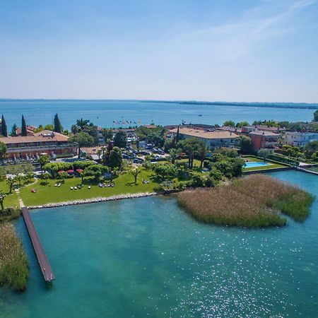 Hotel La Pauel Сирмионе Экстерьер фото
