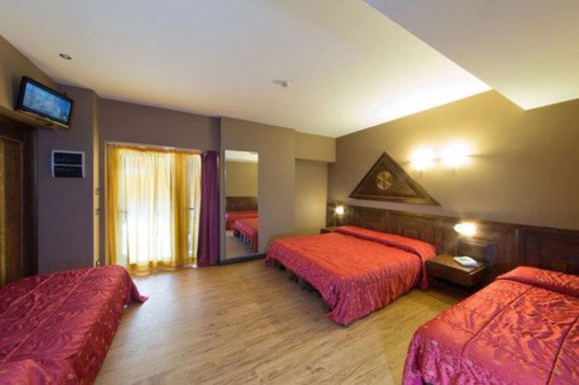 Hotel La Pauel Сирмионе Экстерьер фото