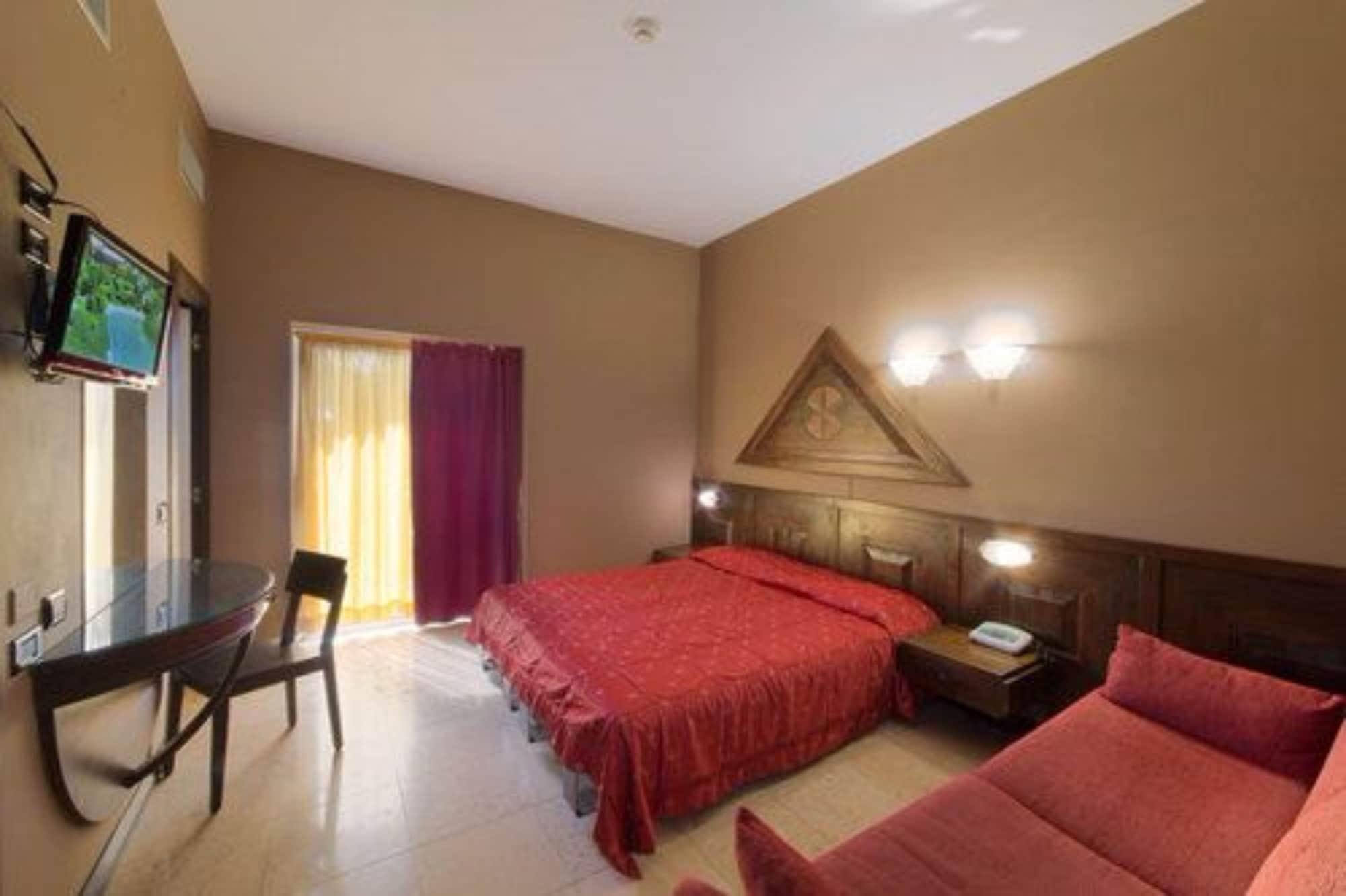 Hotel La Pauel Сирмионе Экстерьер фото