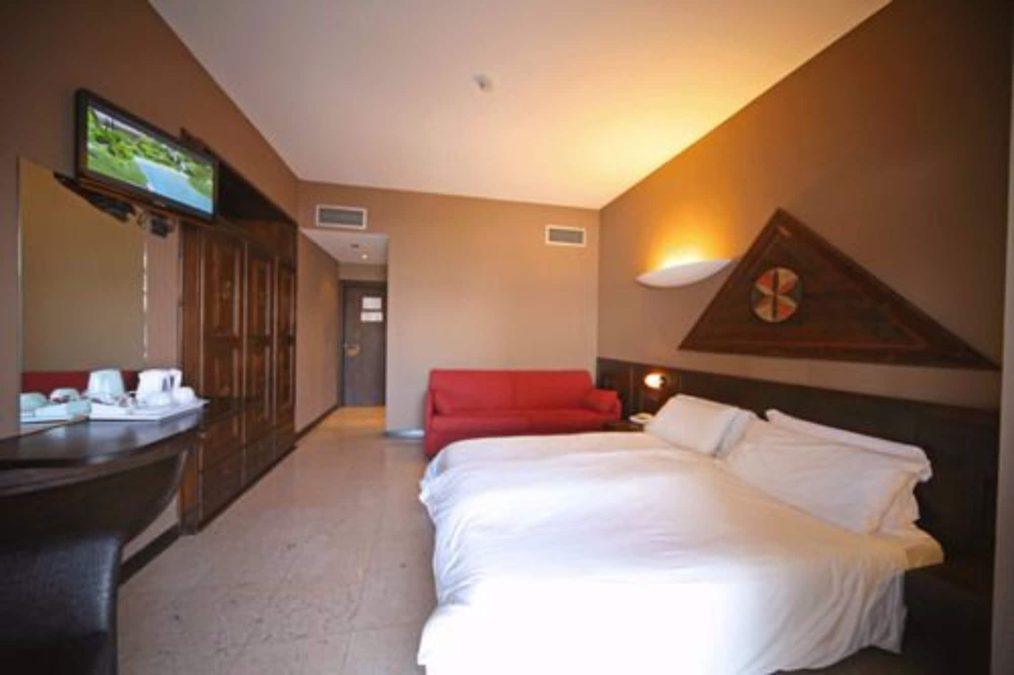 Hotel La Pauel Сирмионе Экстерьер фото