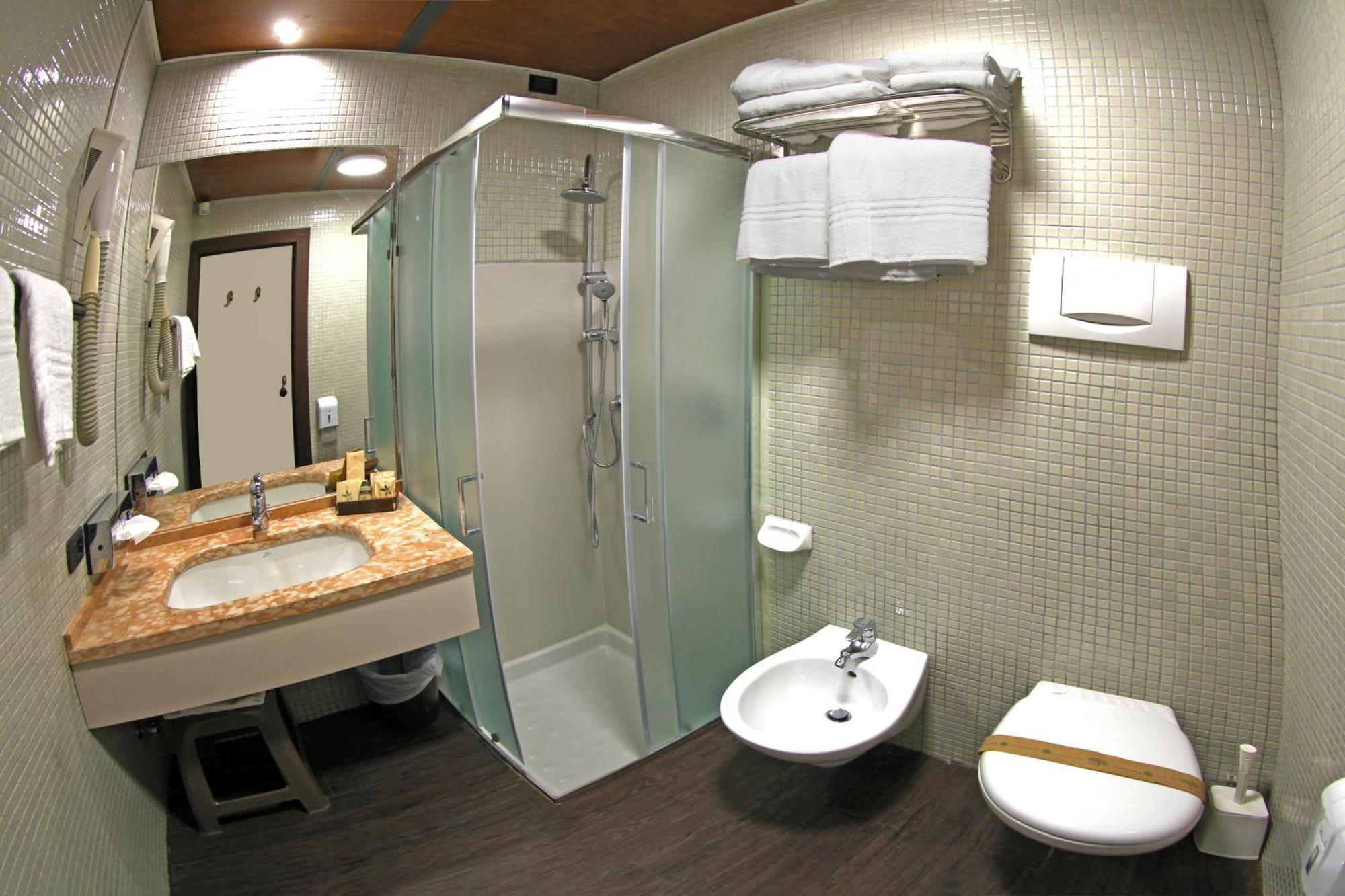 Hotel La Pauel Сирмионе Экстерьер фото